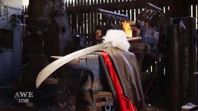 Replika Tessaiga yang telah jadi.