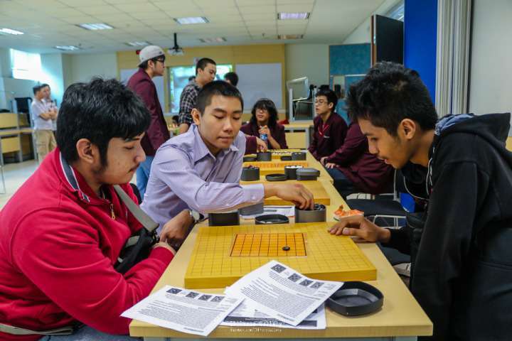 Suasana bermain permainan Igo