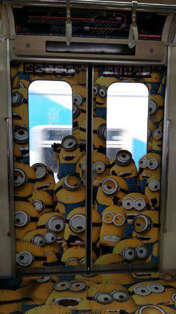 Gambar Minion Pada Pintu Kereta | Foto Oleh : Frandyas Prayugo