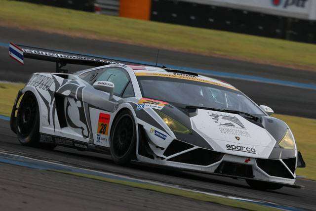 Tim wildcard Vattana Motorsport (Lamborghini Gallardo R-EX REITER #28) yang berhasil finish di posisi ke-12