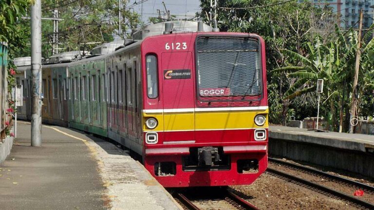 Tokyo Metro 6123 | Foto Oleh: Fasubkhanali