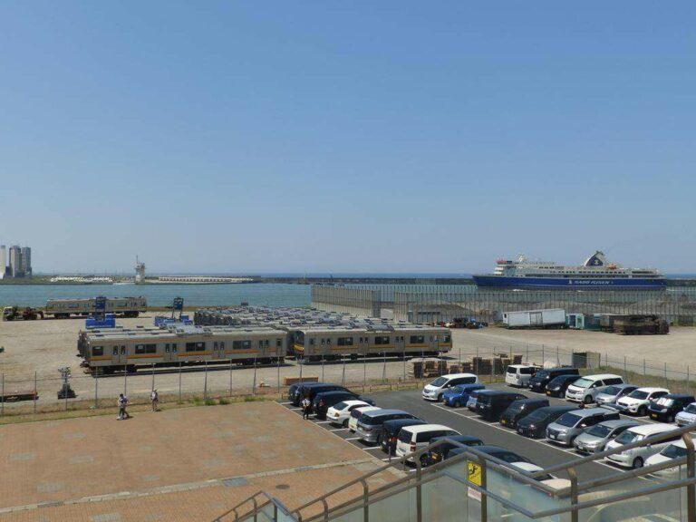 Suasana Pelabuhan Niigata