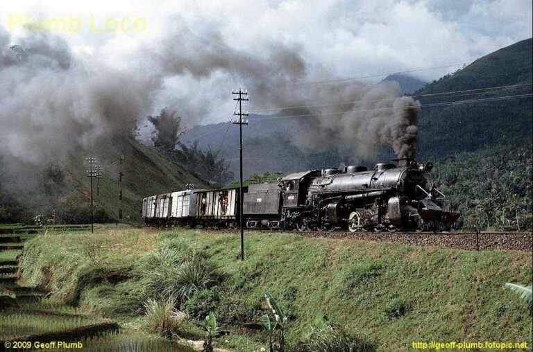 DD5203 di Malangbong | Photo by: Geoff Plumb