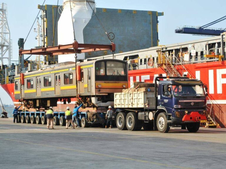 JR 205-102 (NaHa 7) |Foto Oleh: Fasubkhanali