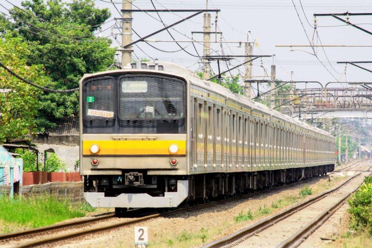 Uji coba perdana KRL seri 205 eks Nambu dengan formasi 2 trainset (12 kereta), rangkaian 205-86F + 205-28F (NaHa H2 + H44), 7 Juli 2015