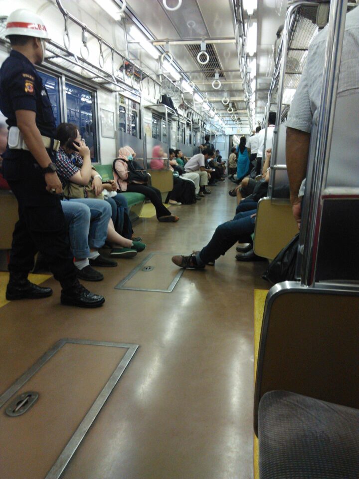 Sepi setelah meninggalkan stasiun Citayam.