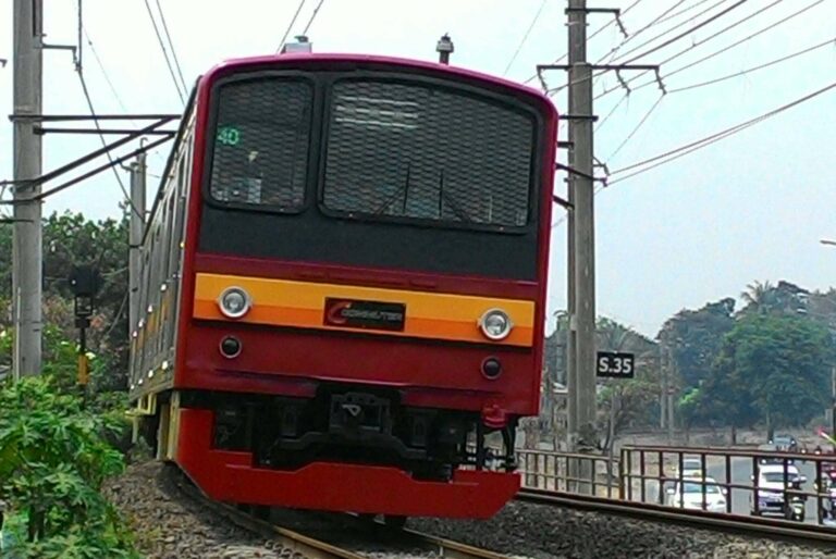 KLB 1, KRL seri 205 rangkaian 205-24F + 205-25F (NaHa H40 + H41)
