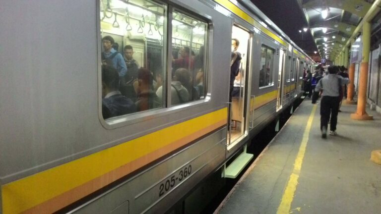 Warna asli jalur Nambu tetap dipertahankan