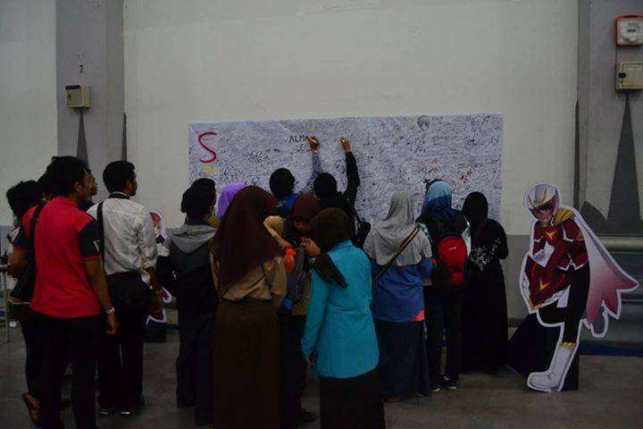 Kain untuk wadah kesan dan pesan. Bisa juga curhat aatu cari jodoh (serius lho)