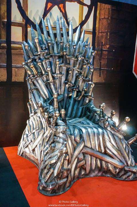 Iron Throne pun bisa diduduki asal antri