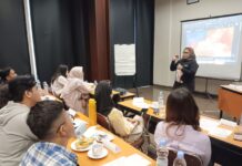 Is the Indonesian Dub Too Formal?: An Interview With Novie Burhan Novie Burhan during her lecture