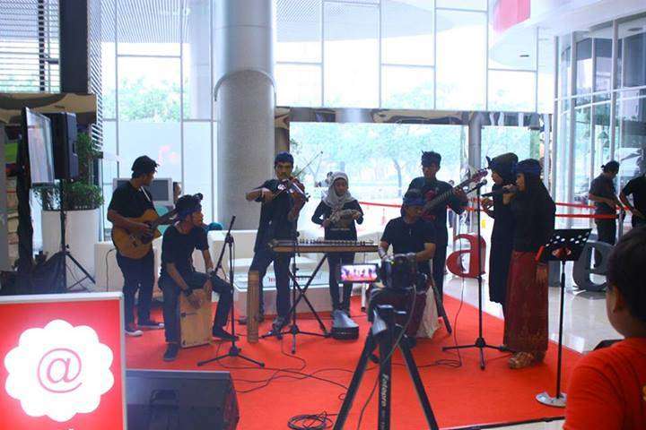 969298_10201168245148742_1546282291_n