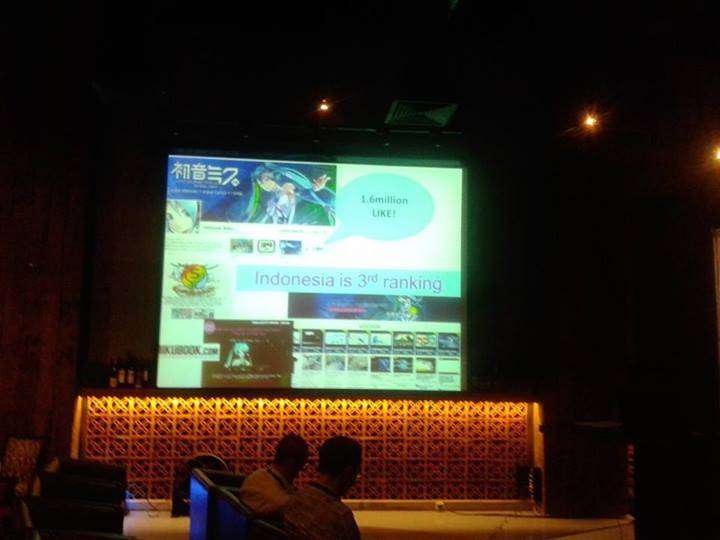 993795_700851406592897_1328967767_n