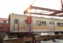30 Unit KRL seri 205 eks-jalur Nambu Tiba di Jakarta