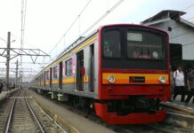 Akhirnya, KCJ Operasikan KRL Formasi 12 Kereta