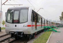 Korea Utara Pamerkan Kereta Baru Buatan Dalam Negeri