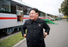 Korea Utara Pamerkan Kereta Baru Buatan Dalam Negeri