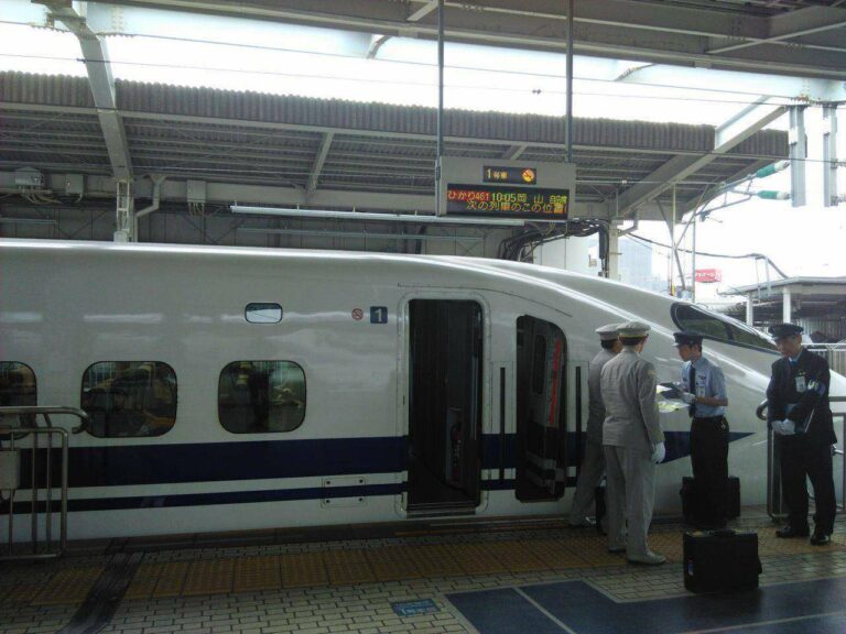 Shinkansen seri 700 | Foto Oleh: Kevin Wilyan