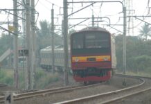 Unik! Rangkaian KRL Seri 205 ini Gabungan Dua Formasi Berbeda