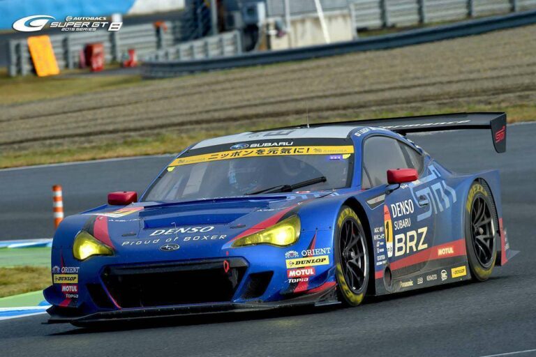 Subaru BRZ GT300 di musim 2015 (sumber: supergt.net).