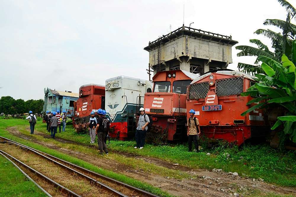 Lokomotif DH afkir di Balai Yasa Yogyakarta