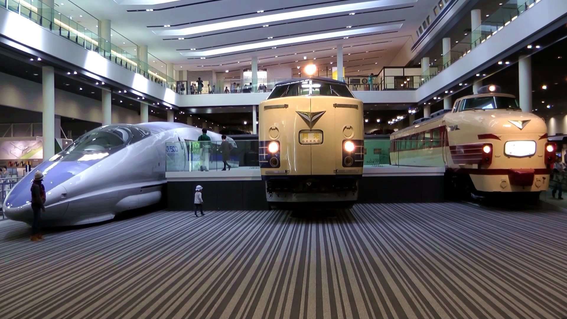 maxresdefault (4) Tiga dari koleksi kereta legendaris yang ada di Museum KA Kyoto ini | Sumber: Panacealand (youtube.com)