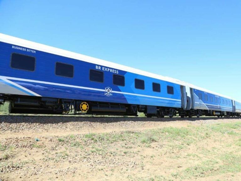 tn_bw-br-coaches-brexpress-transnet