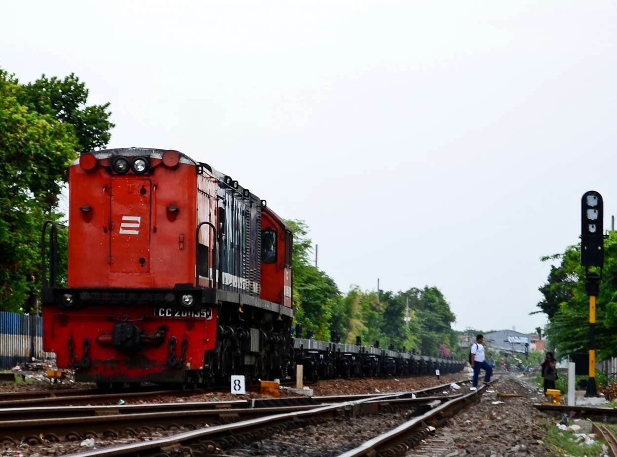 CC 201 135R saat baru dikirim dari sumatera masih menggunakan livery khas perumka