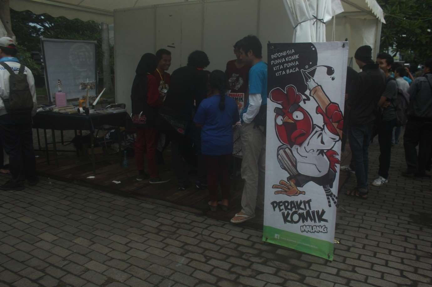 Stand Perakit Komik