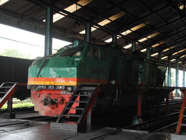 Kondisi Short Hood CC 203 33R setelah mengalami PLH | http://www.geocities.jp/kami_ki…/Travel_report_20080102.html