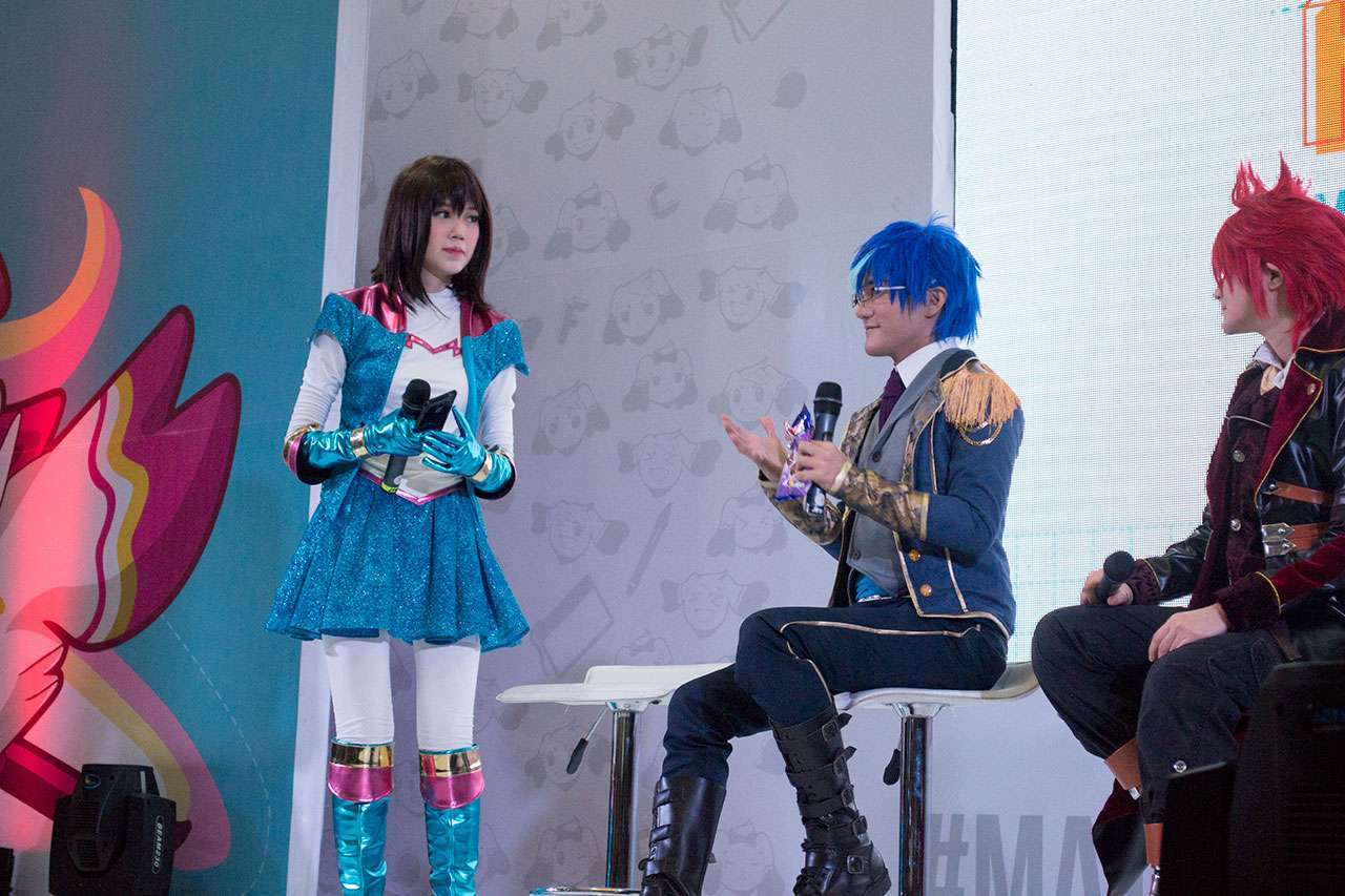 Liui menjawab pertanyaan dari penonton.