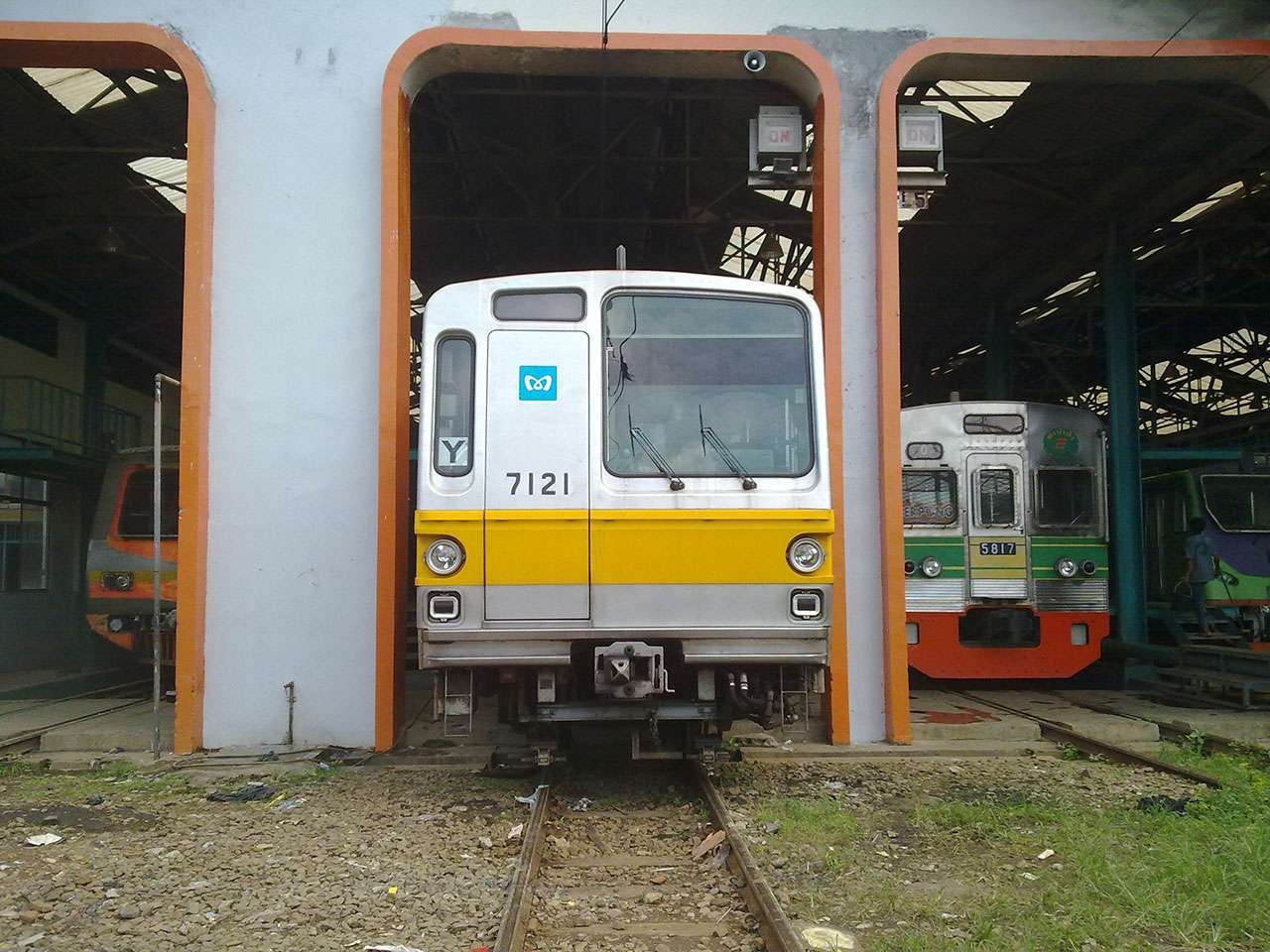 KRL 7121F saat baru tiba di Jakarta. (Kevin W)
