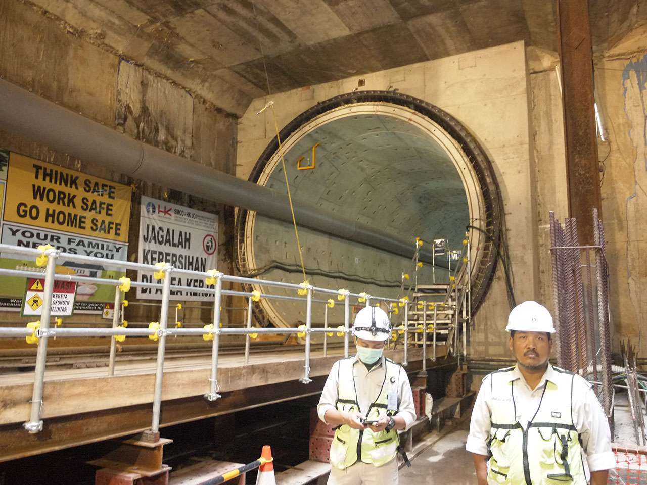 mengunjungi proyek mrt jakarta - 1 HD Gallery | Kaori Nusantara 2025