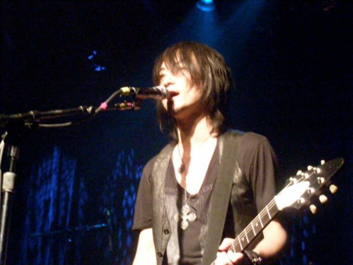 Michiyuki Kawashima Sang Vokalis Boom-Boom Satellites Michiyuki Kawashima Sang Vokalis Boom-Boom Satellites