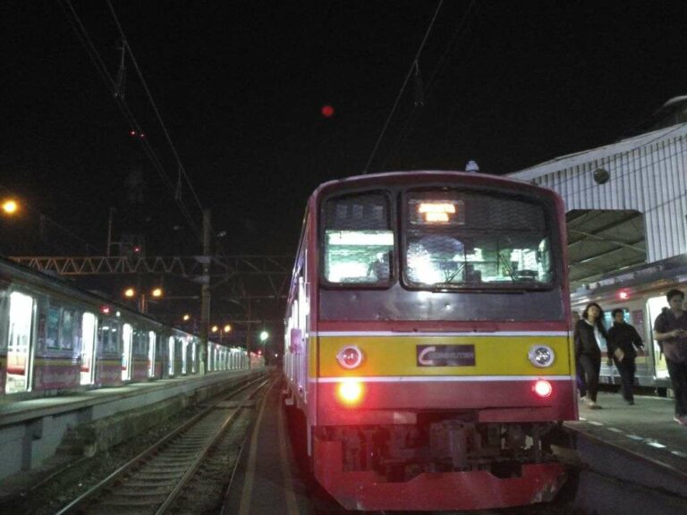 Tampak LED Display bagian depan milik 205-99F | Foto: Kevin W