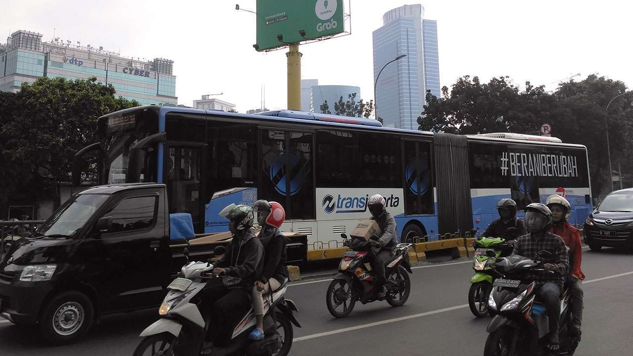 bosan antrian krl manggarai sampai 2019 gunakan transjakarta - 1 HD Gallery | Kaori Nusantara 2025