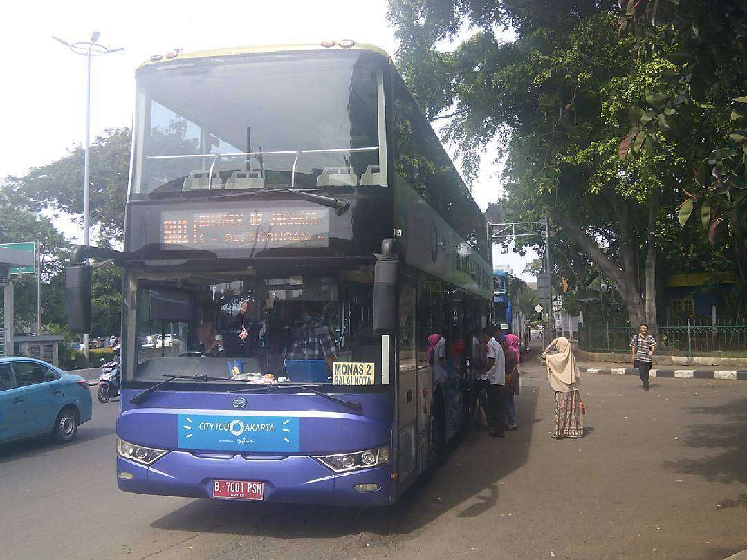 Bus tingkat "Jakarta City Tour" pertama merk BCI