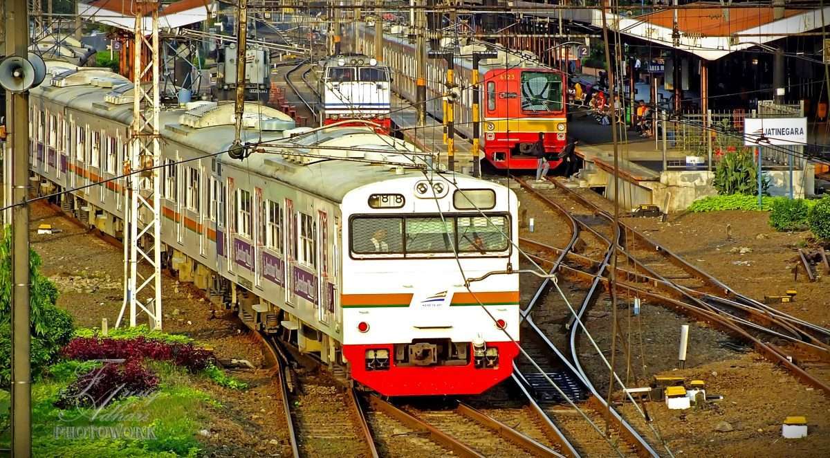 9410305206_1a52a8fe5a_k KRL Seri 103 dengan livery ala JR Central saat masih beroperasi pada tahun 2013 | Foto: Farouq Adhari