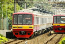 KRL Sepi, Langsung Ena-Ena, Eh Keciduk Walka, Ditahan deh berbuat asusila, sepasang remaja diciduk walka