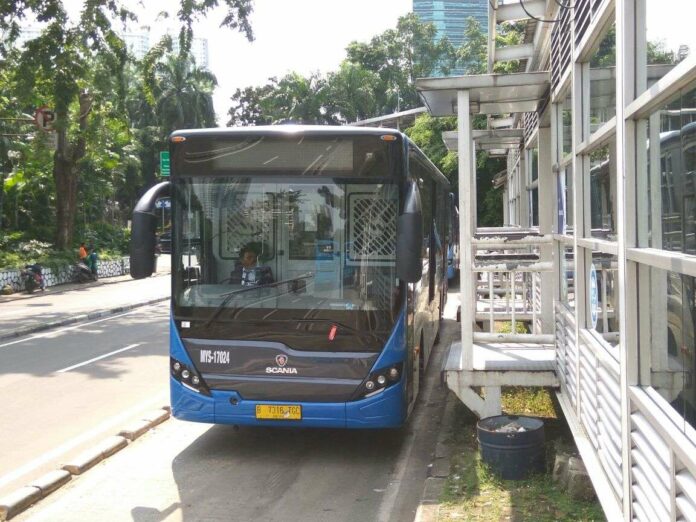 scania-mys-mayasari-bakti-01