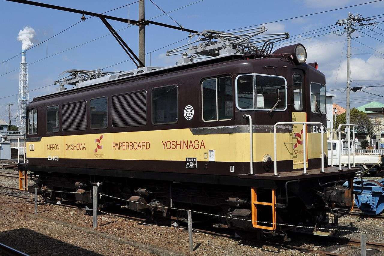 1280px-Gakunan_railway_ed403_brown_color Lokomotif listrik tipe ED40, ED403 milik Gakunan Electric Railway (Wikipedia / Chabata K)
