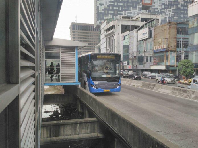 transjakarta-oh1626-2542-debut-0002