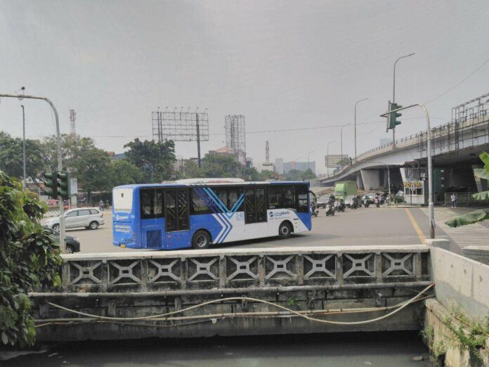 transjakarta-oh1626-2542-debut-0003