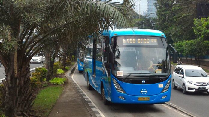 transjabodetabek-jtm-091-ennichisai-2016