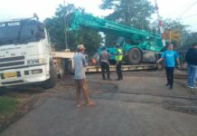 Trailer Crane “Nyangkut”, Jalur KA Ganda Utara Terganggu Trailer Crane yang "Nyangkut" di PJL 43 (Kereta api Kita)