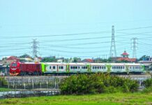 Survei KA Semi Cepat Jakarta-Surabaya, KLB Gunakan Lokomotif CC 300 Produksi INKA Survei KA Semi Cepat Jakarta-Surabaya