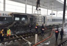 Kereta Cepat Tiongkok Terbakar