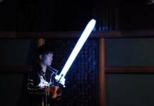 Main Pedang-Pedangan Makin Asyik dengan Pedang Kirito Sword Art Online! Pedangnya Bisa Nyala!