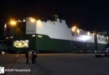 Jelang Operasional, Tiga Rangkaian LRT Jakarta Tiba di Pelabuhan Tanjung Priok