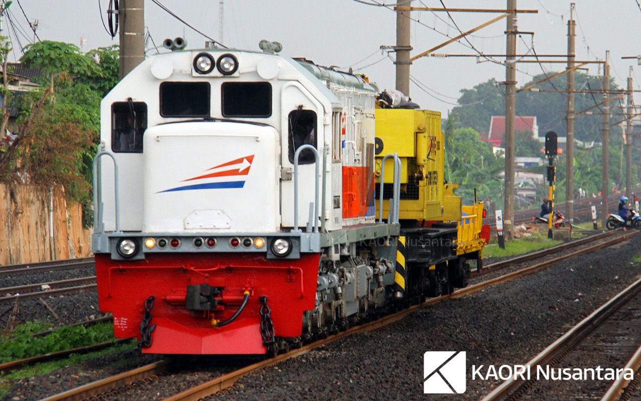 Crane Gottwald sedang dalam perjalanan menuju Manggarai